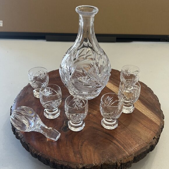 Bohemian Handmade Pinwheel Design Decanter with 6 Shot Glasses! - Picture 2 of 16